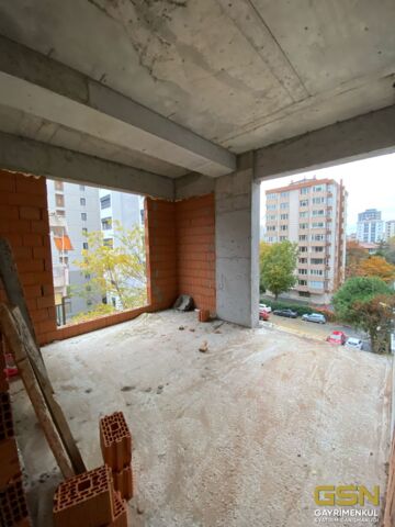 6- FENERYOLU MARMARAY İSTASYONDA DAİRELER